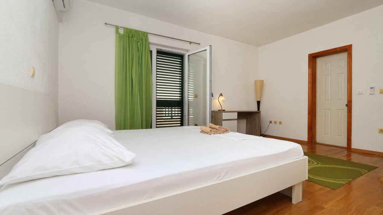 House Lipo Hotel Makarska Exterior photo